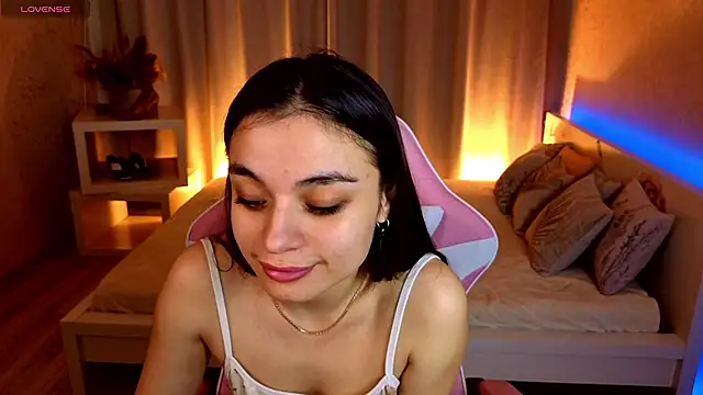 Snapshot of Kim_Bless chatting on April 24, 2026, 2:02 am Kim Bless online show from April 24, 2026, 2:02 am
