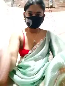 Snapshot of Hot_Sweeti chatting on February 13, 2026, 6:19 pm Hot Sweeti online show from February 13, 2026, 6:19 pm