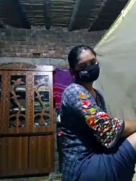 Snapshot of Hot_Sweeti chatting on March 1, 2026, 9:15 pm Hot Sweeti online show from March 1, 2026, 9:15 pm