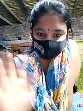 Snapshot of Hot_Sweeti chatting on April 15, 2026, 9:59 pm Hot Sweeti online show from April 15, 2026, 9:59 pm