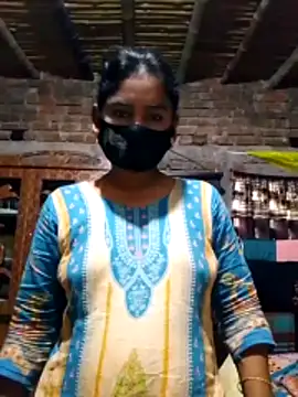 Snapshot of Hot_Sweeti chatting on April 2, 2026, 10:44 am Hot Sweeti online show from April 2, 2026, 10:44 am