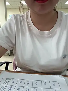 Snapshot of Donna9696 chatting on April 6, 2026, 1:12 am Donna9696 online show from April 6, 2026, 1:12 am