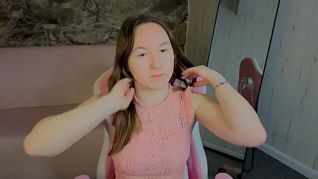 Snapshot of SindieStorm chatting on February 5, 2026, 1:34 am SindieStorm online show from February 5, 2026, 1:34 am