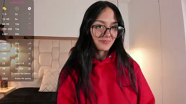 Snapshot of NiccolleHall chatting on February 11, 2026, 1:00 pm NiccolleHall online show from February 11, 2026, 1:00 pm