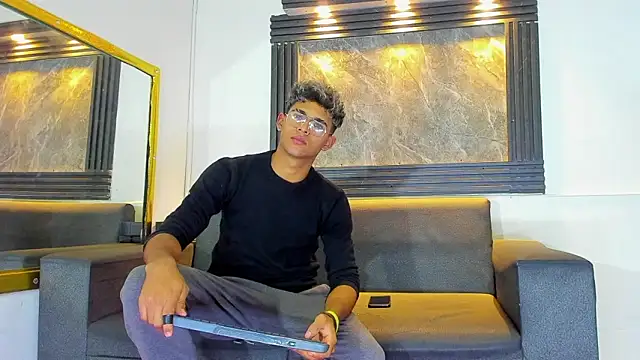 Axelgreyder online show from February 28, 2026, 3:50 am