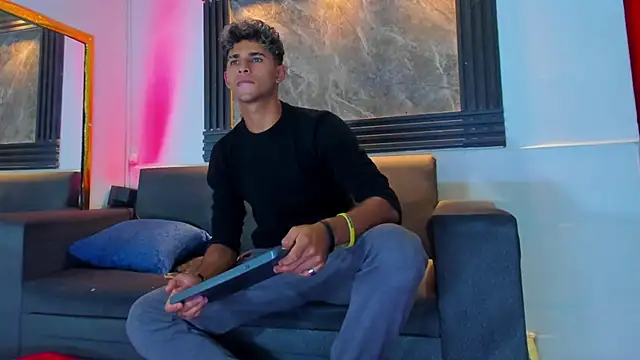 Axelgreyder online show from March 1, 2026, 2:33 am