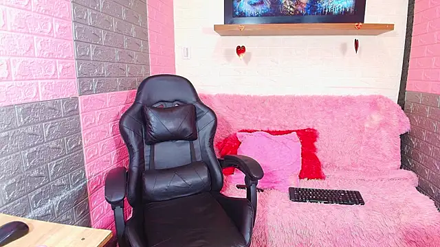 hotcakes uwu online show from March 24, 2026, 2:55 am