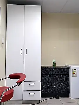 LUNAARXO1 online show from April 8, 2026, 11:44 am