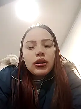 Crystaa12 online show from February 17, 2026, 12:02 pm