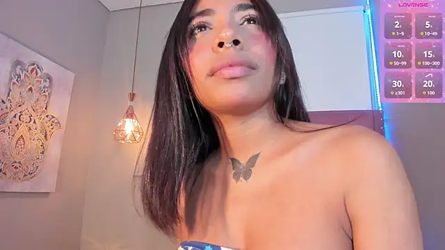 Snapshot of Scarlet_Vixen_ chatting on May 6, 2026, 2:37 am Scarlet Vixen online show from May 6, 2026, 2:37 am