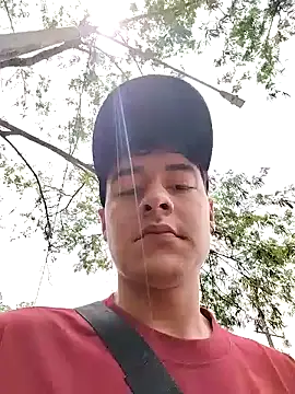 Snapshot of attractive-sexx chatting on April 6, 2026, 4:08 pm attractive-sexx online show from April 6, 2026, 4:08 pm