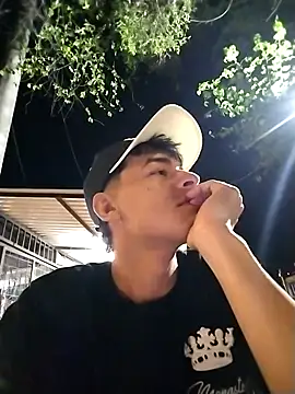 Snapshot of attractive-sexx chatting on April 16, 2026, 1:28 am attractive-sexx online show from April 16, 2026, 1:28 am