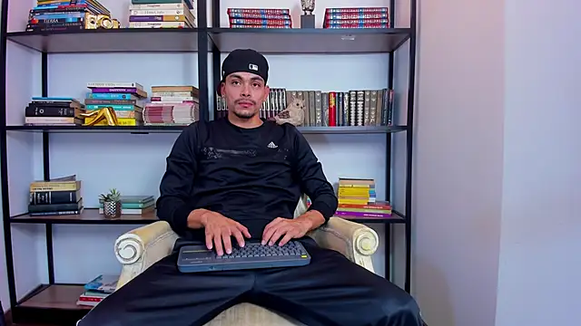 Snapshot of Sanji_Pulse chatting on March 1, 2026, 3:17 am Sanji Pulse online show from March 1, 2026, 3:17 am