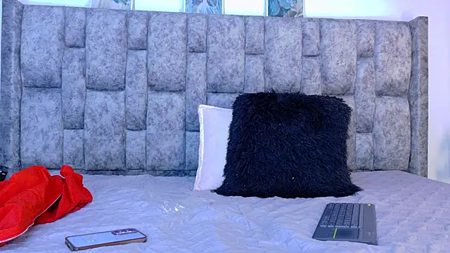 Snapshot of samirths_boy_ chatting on February 6, 2026, 7:10 pm samirths boy online show from February 6, 2026, 7:10 pm