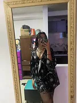 Snapshot of AriaDark chatting on February 3, 2026, 2:53 am AriaDark online show from February 3, 2026, 2:53 am