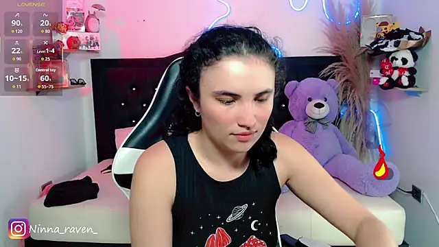 Snapshot of AriaDark chatting on July 1, 2026, 9:04 pm AriaDark online show from July 1, 2026, 9:04 pm