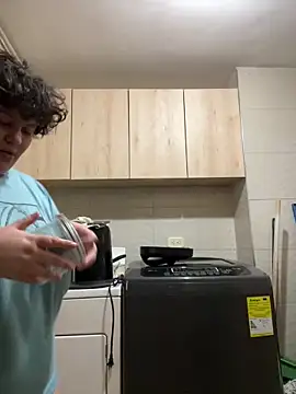 RavenEllieUniverse online show from February 12, 2026, 9:58 pm