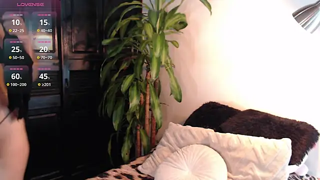 Mia Volkova  online show from May 23, 2026, 3:22 pm