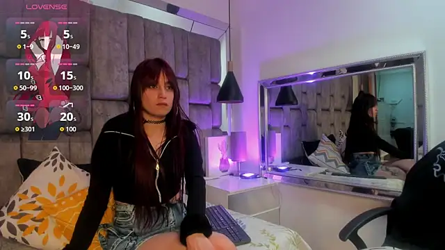 JenniQ69 online show from May 6, 2026, 6:56 pm