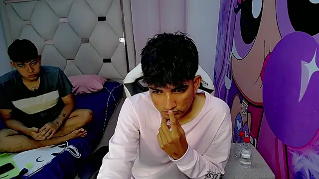 Snapshot of Maxwell_boys chatting on February 9, 2026, 3:37 am Maxwell boys online show from February 9, 2026, 3:37 am