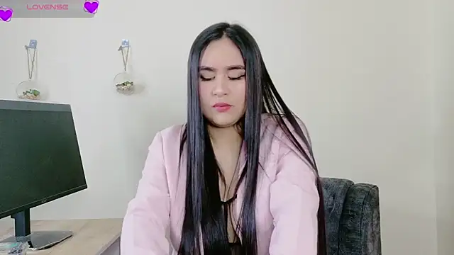 Snapshot of Valen_Sm chatting on February 19, 2026, 9:01 pm Valen Sm online show from February 19, 2026, 9:01 pm