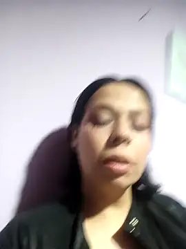 Snapshot of RossyAlvarez chatting on March 29, 2026, 3:19 am RossyAlvarez online show from March 29, 2026, 3:19 am