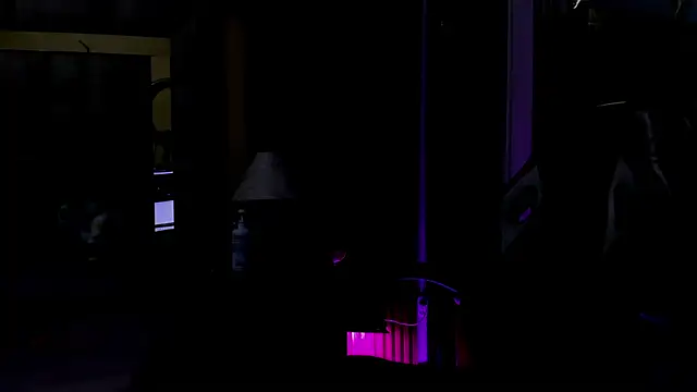 Snapshot of RossyAlvarez chatting on April 9, 2026, 6:19 am RossyAlvarez online show from April 9, 2026, 6:19 am