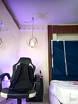 Snapshot of RossyAlvarez chatting on April 4, 2026, 2:18 am RossyAlvarez online show from April 4, 2026, 2:18 am