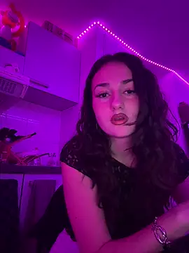 Snapshot of claraaaa06 chatting on February 4, 2026, 9:54 pm claraaaa06 online show from February 4, 2026, 9:54 pm