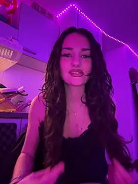 Snapshot of claraaaa06 chatting on February 3, 2026, 7:52 pm claraaaa06 online show from February 3, 2026, 7:52 pm