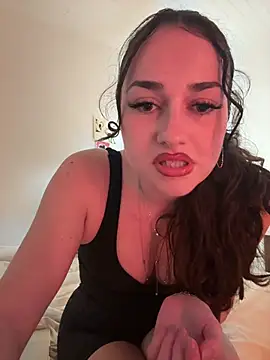 Snapshot of claraaaa06 chatting on February 10, 2026, 10:20 pm claraaaa06 online show from February 10, 2026, 10:20 pm