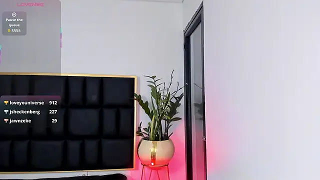 Emma collins01 online show from March 21, 2026, 8:19 am