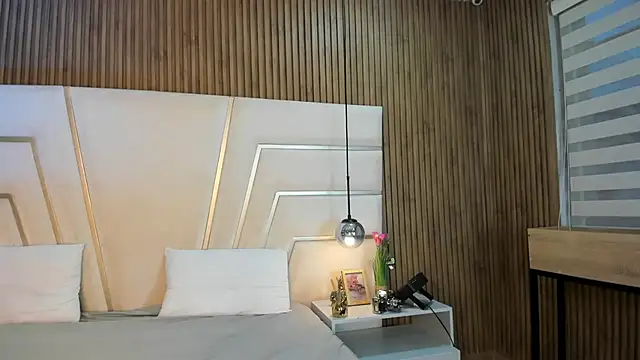 Snapshot of Xara_Shadow chatting on March 30, 2026, 11:06 pm Xara Shadow online show from March 30, 2026, 11:06 pm