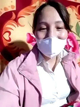 Snapshot of Gummiesu chatting on January 18, 2026, 12:19 pm Gummiesu online show from January 18, 2026, 12:19 pm