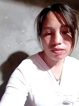 Snapshot of Gummiesu chatting on February 22, 2026, 8:32 pm Gummiesu online show from February 22, 2026, 8:32 pm