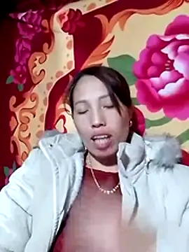 Snapshot of Gummiesu chatting on February 2, 2026, 1:43 pm Gummiesu online show from February 2, 2026, 1:43 pm