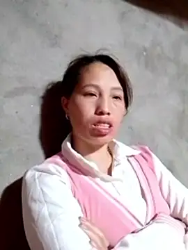 Snapshot of Gummiesu chatting on February 14, 2026, 9:37 pm Gummiesu online show from February 14, 2026, 9:37 pm