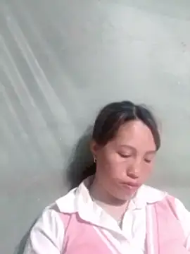 Snapshot of Gummiesu chatting on February 28, 2026, 7:46 pm Gummiesu online show from February 28, 2026, 7:46 pm