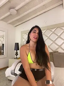 Snapshot of Miaswwe chatting on February 17, 2026, 4:26 pm Miaswwe online show from February 17, 2026, 4:26 pm