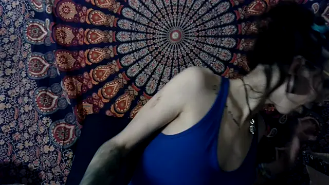 Snapshot of xxEMMxxx chatting on January 17, 2026, 9:02 am xxEMMxxx online show from January 17, 2026, 9:02 am