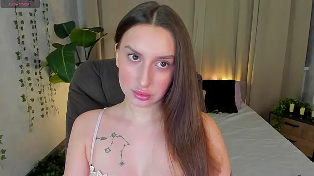 Snapshot of Celine_Coello chatting on March 24, 2026, 4:01 am Celine Coello online show from March 24, 2026, 4:01 am