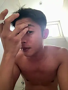 Yooo17 online show from April 10, 2026, 7:37 am