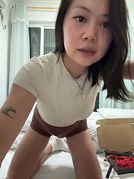 Snapshot of ruanruan05 chatting on March 18, 2026, 2:30 pm ruanruan05 online show from March 18, 2026, 2:30 pm