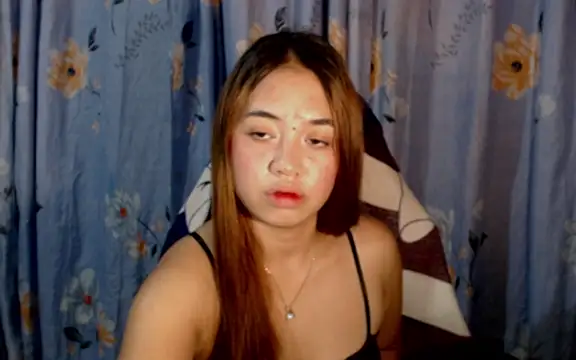 Snapshot of pinay_mayahiga chatting on April 14, 2026, 12:43 pm pinay mayahiga online show from April 14, 2026, 12:43 pm