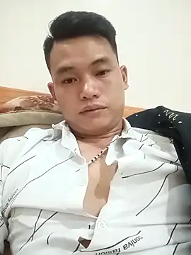 Snapshot of Maycute18 chatting on February 5, 2026, 2:13 pm Maycute18 online show from February 5, 2026, 2:13 pm