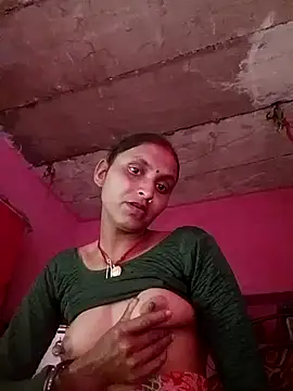 Snapshot of Juli_rathore chatting on February 4, 2026, 7:47 am Juli rathore online show from February 4, 2026, 7:47 am