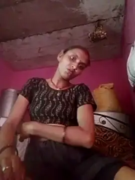 Snapshot of Juli_rathore chatting on April 22, 2026, 8:43 am Juli rathore online show from April 22, 2026, 8:43 am