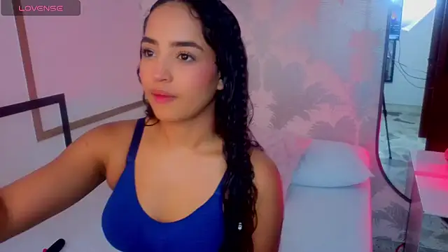 Emma Thompssonn online show from May 28, 2026, 12:11 pm