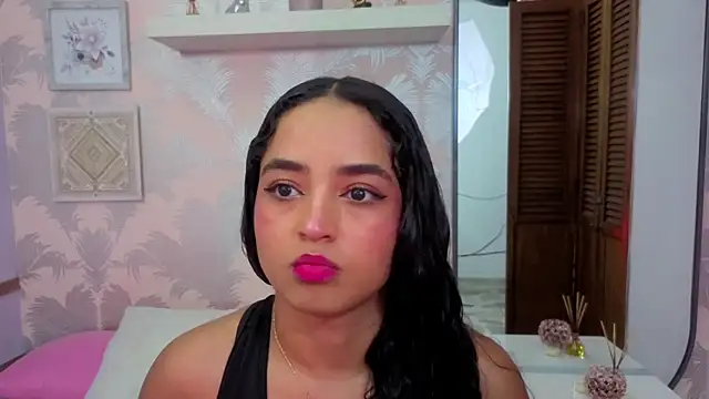 Emma Thompssonn online show from March 29, 2026, 12:07 pm