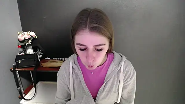 Sunny siren online show from February 18, 2026, 1:29 pm